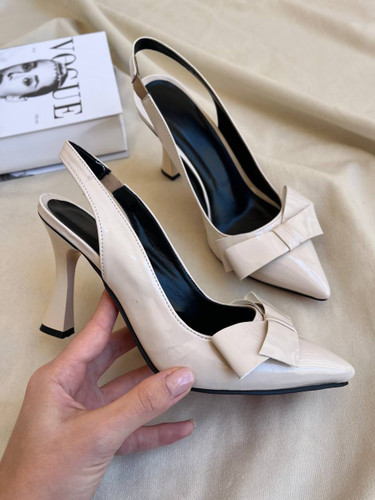 کفش ورنی پاپیونی کرم