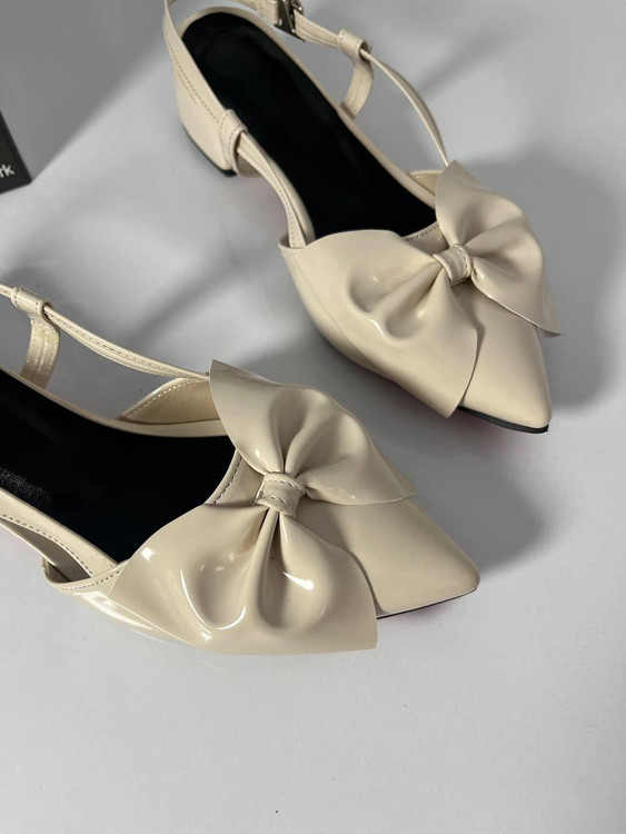 کفش ورنی پاپیونی کرم