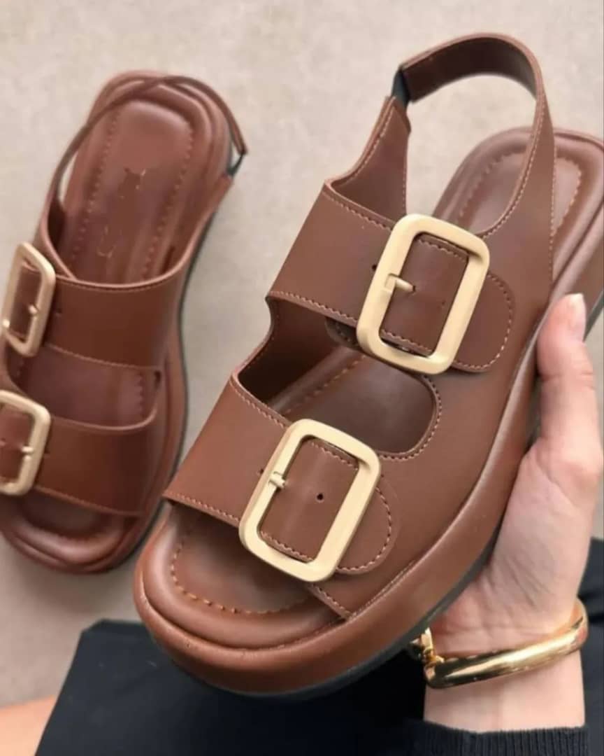 صندل کمربندی دو سگک قهوه‌ای