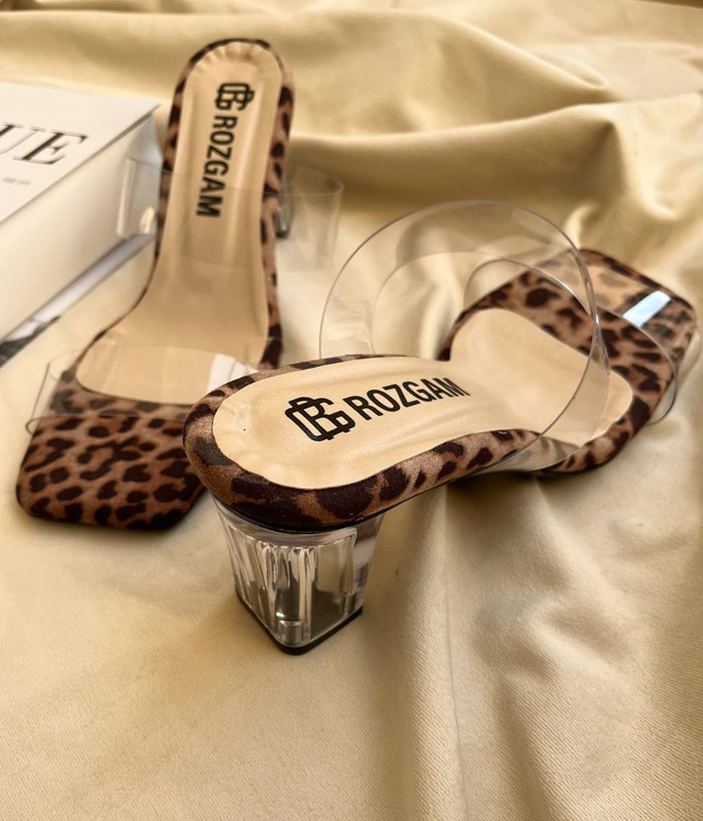 صندل طلقی پلنگی پاشنه ۶سانت شیشه ای