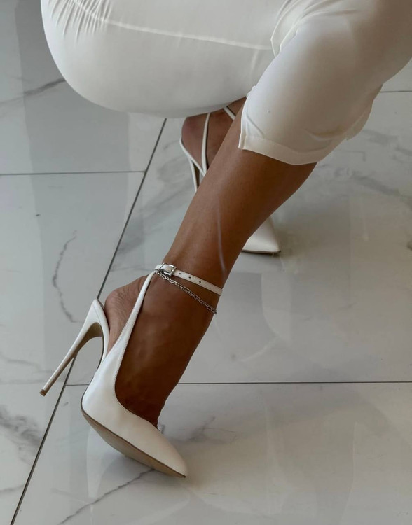 کفش زنانه مجلسی پاشنه بلند دورمچی سفید
