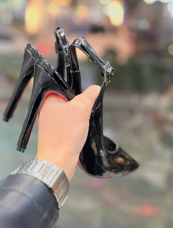 کفش زنانه مجلسی پشت باز جلوبسته ورنی مشکی