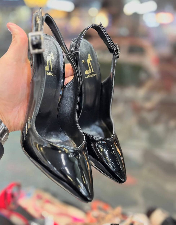 کفش زنانه مجلسی پشت باز جلوبسته ورنی مشکی