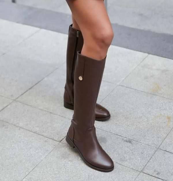 قهوه‌ای چرم