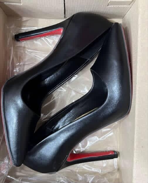 استلتو مشکی چرم پاشنه ۱۰ سانت